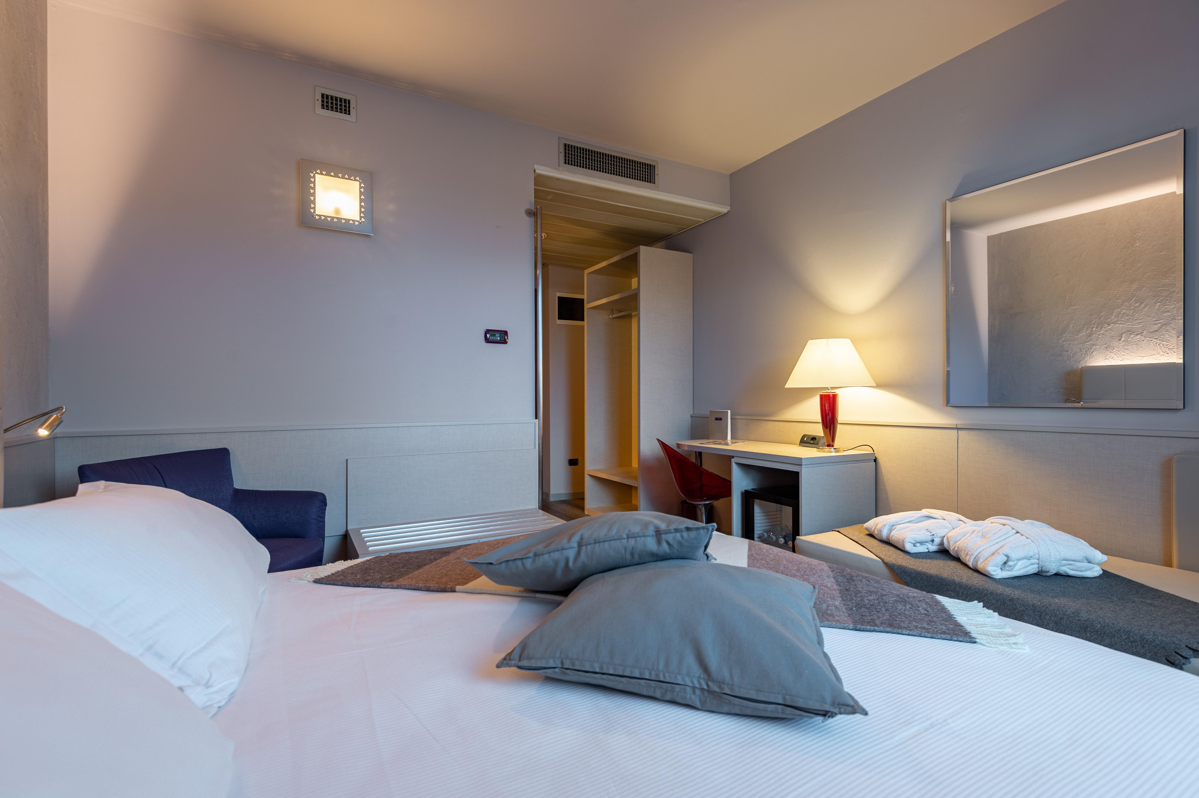 First Hotel Malpensa Case Nuove  Esterno foto