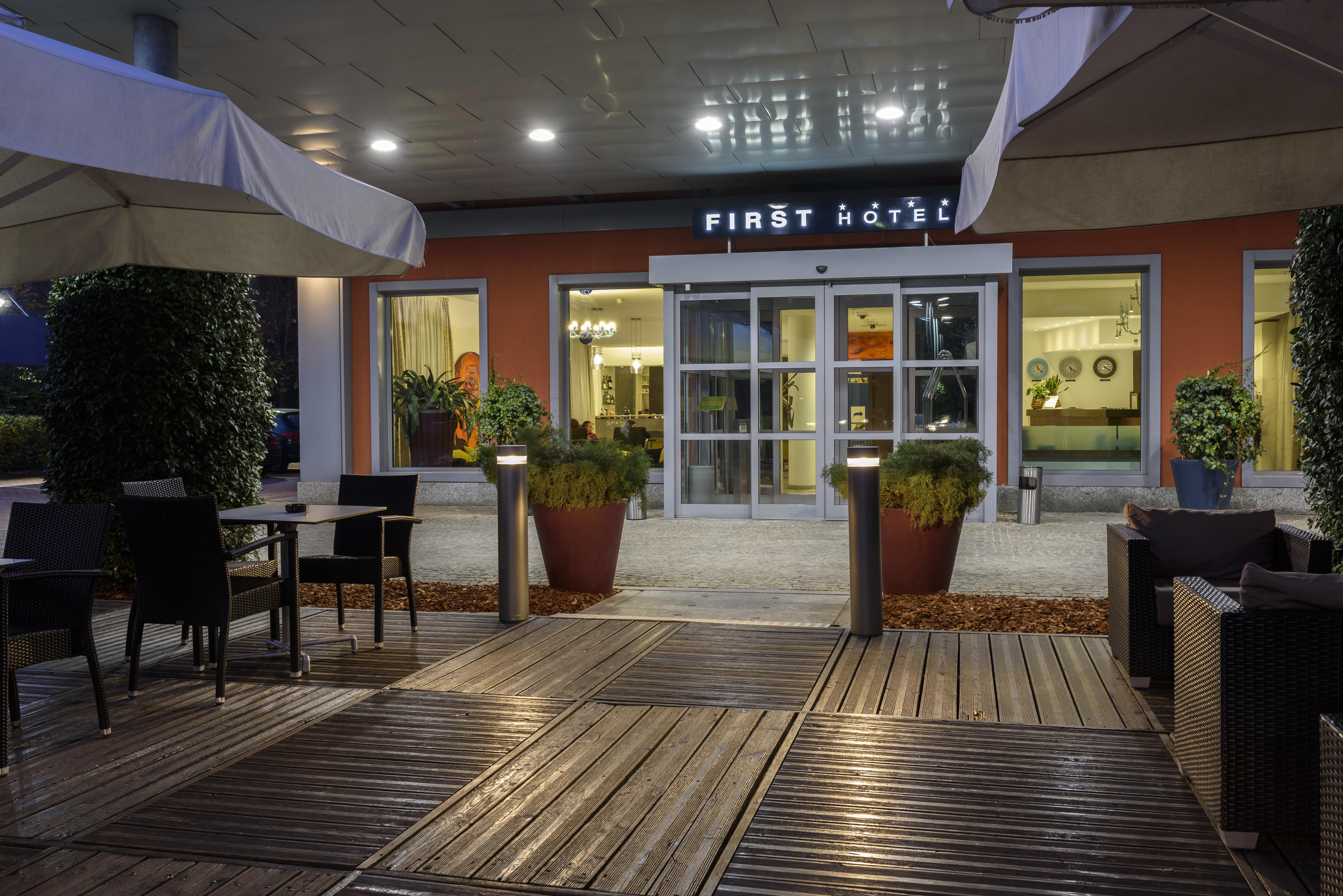 First Hotel Malpensa Case Nuove  Esterno foto