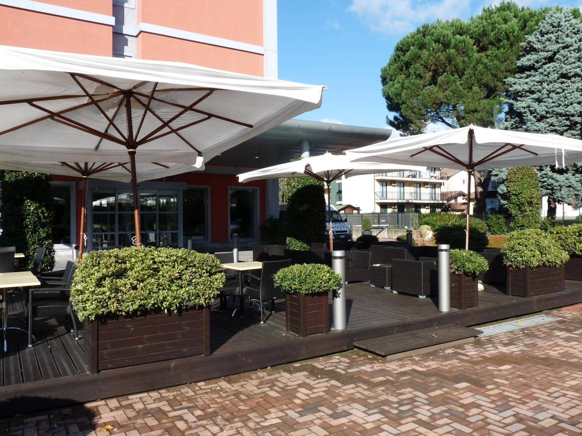 First Hotel Malpensa Case Nuove  Esterno foto