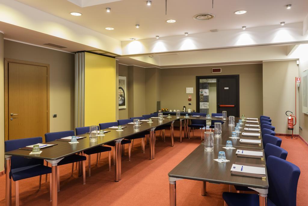 First Hotel Malpensa Case Nuove  Esterno foto