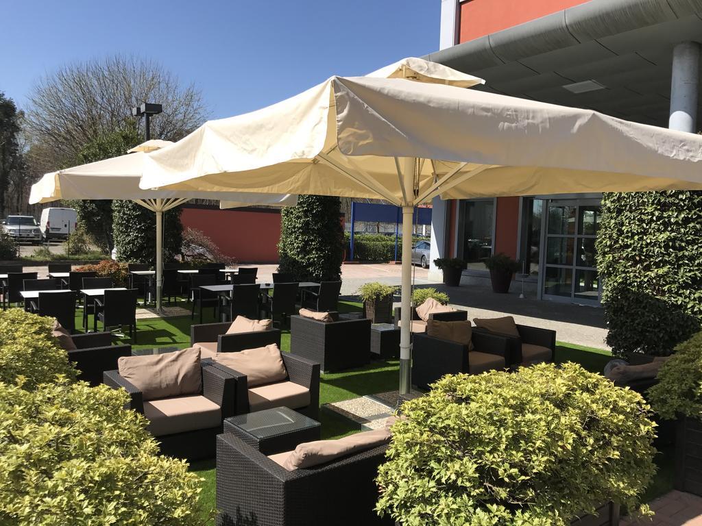 First Hotel Malpensa Case Nuove  Esterno foto