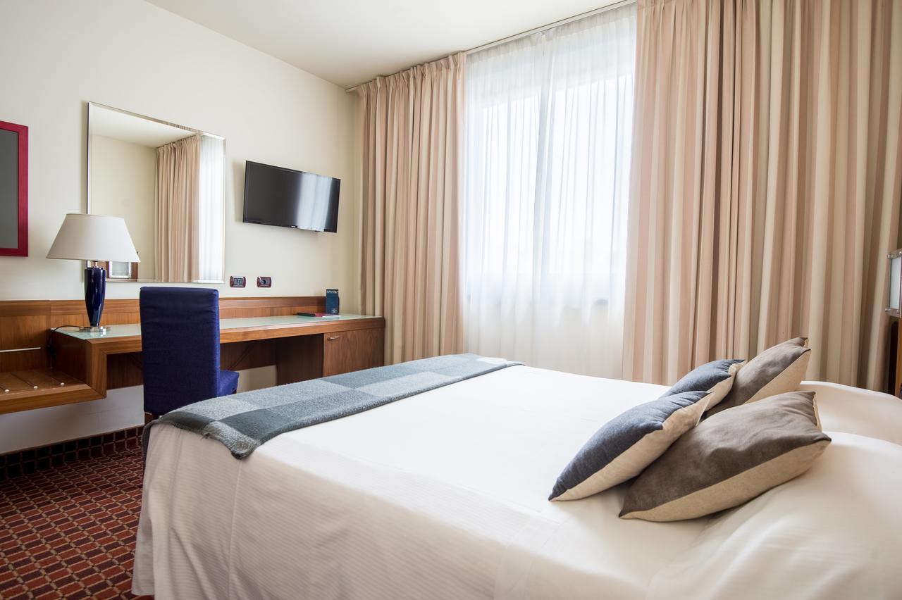 First Hotel Malpensa Case Nuove  Esterno foto