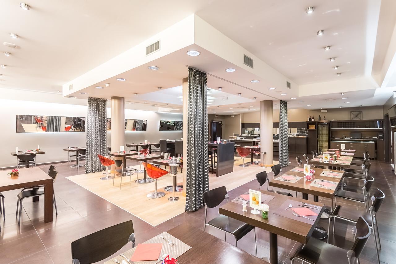 First Hotel Malpensa Case Nuove  Esterno foto