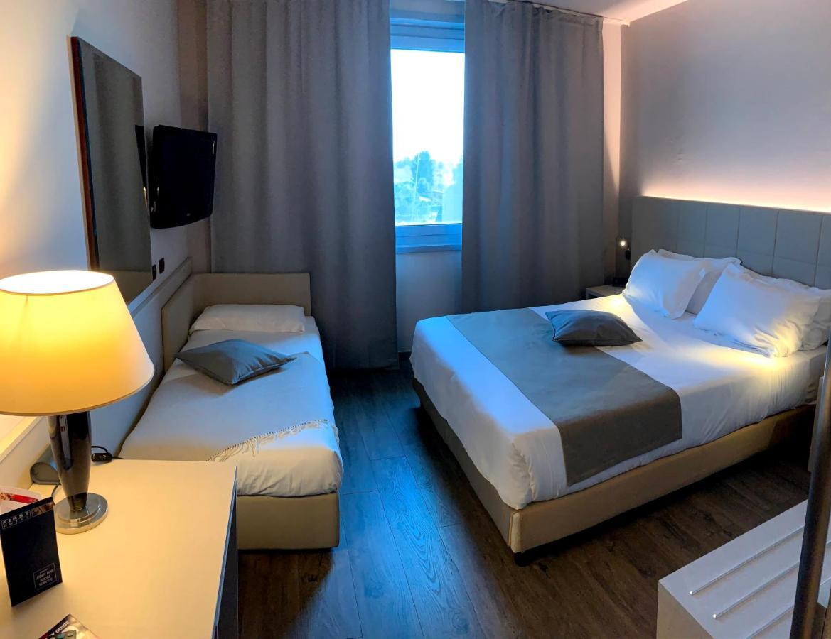 First Hotel Malpensa Case Nuove  Esterno foto