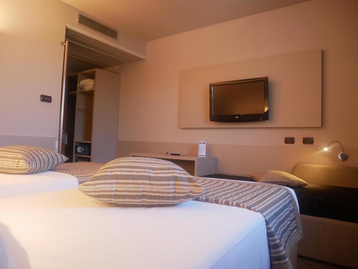 First Hotel Malpensa Case Nuove  Esterno foto