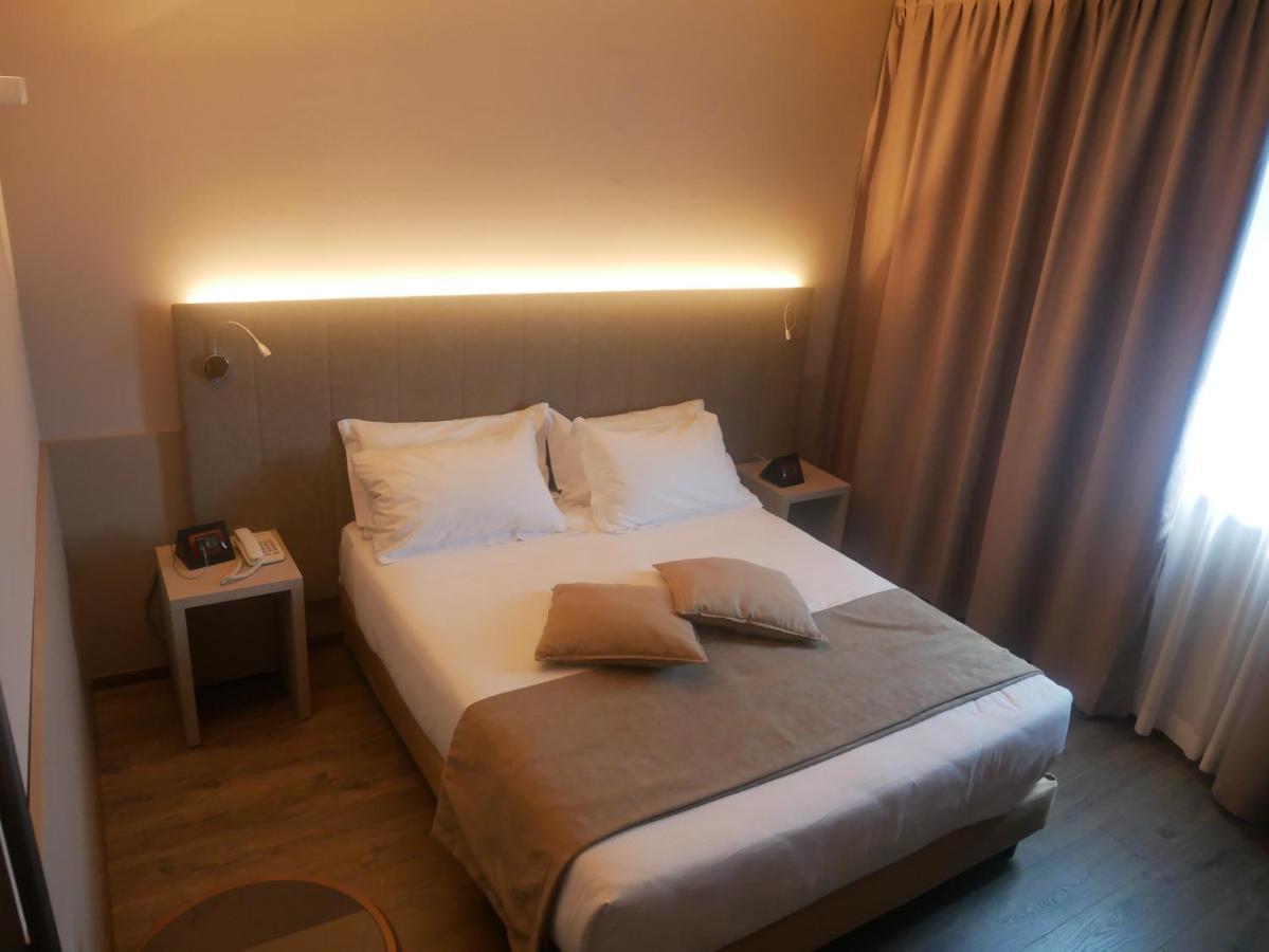 First Hotel Malpensa Case Nuove  Esterno foto